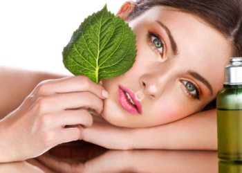 Exploring the Benefits of Online Health and Beauty Communities